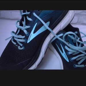 Brooks Dyad 10 Black Running Shoes Women’s Sz 9.5W